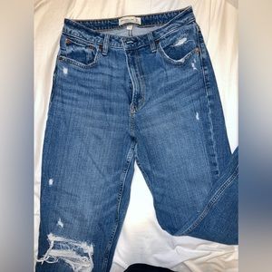Abercrombie The mom high rise jeans